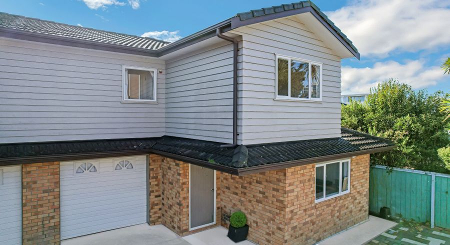  at 8/31 Swanson Road, Henderson, Waitakere City, Auckland