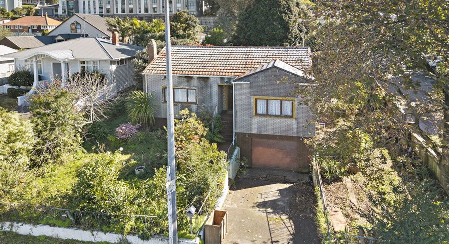  at 7 Hillsborough Road, Hillsborough, Auckland