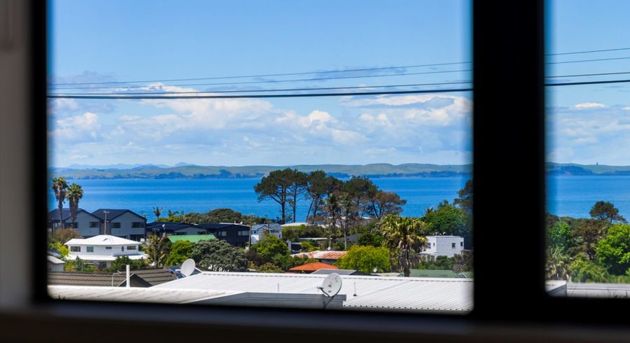  at 20 Toroa Street, Torbay, North Shore City