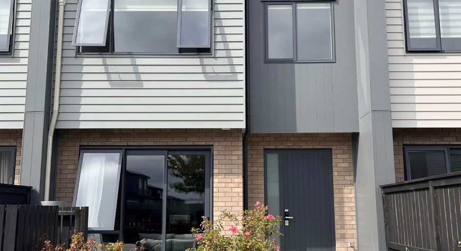  at 32 Skua Road, Hobsonville, Auckland