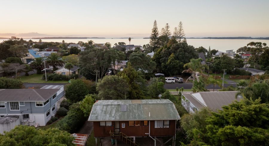  at 127 Second View Avenue, Beachlands, Auckland