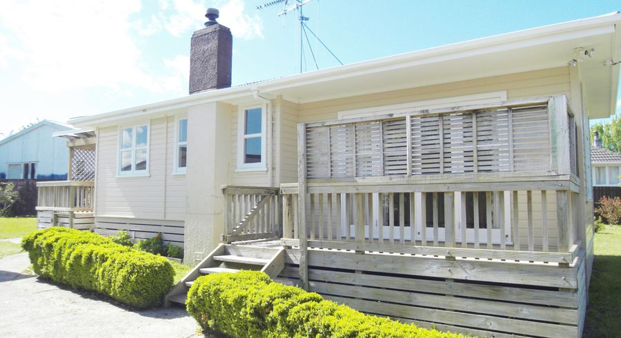  at 11 Pollen Crescent, Melville, Hamilton