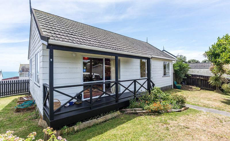  at 7 Mako View, Titahi Bay, Porirua