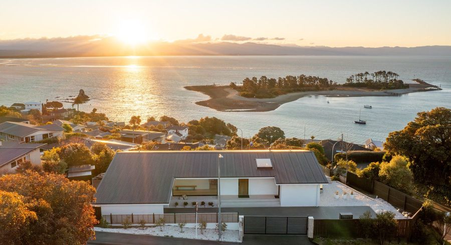  at 82 Princes Drive, Britannia Heights, Nelson, Nelson / Tasman