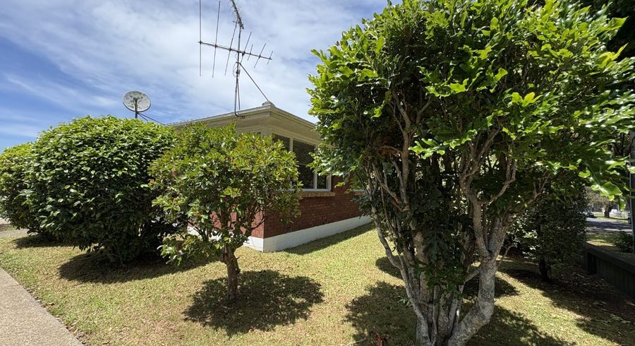  at 1/28 Matai Road, Greenlane, Auckland City, Auckland