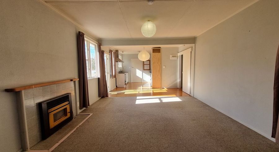 at 9 Mavis Place, Beach Haven, Auckland