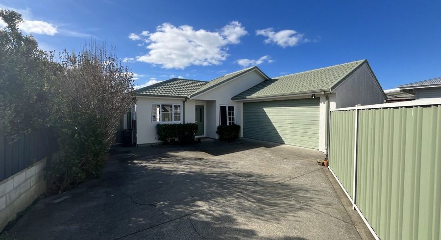  at 8a Hinton Road, Taradale, Napier, Hawke's Bay