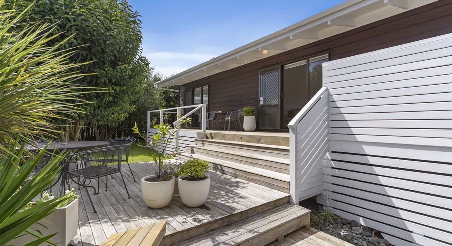  at 2/8 Wattle Street, New Lynn, Auckland