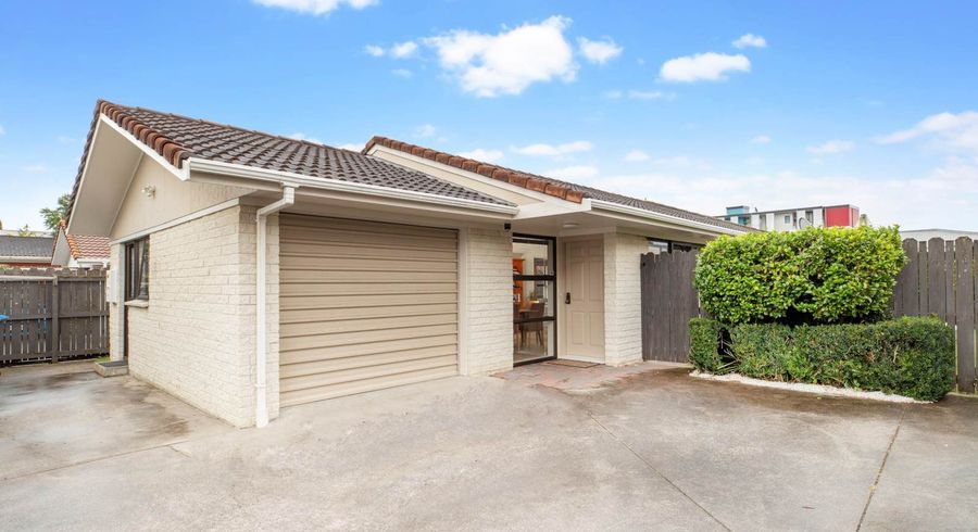  at 2/24 Erson Avenue, Royal Oak, Auckland