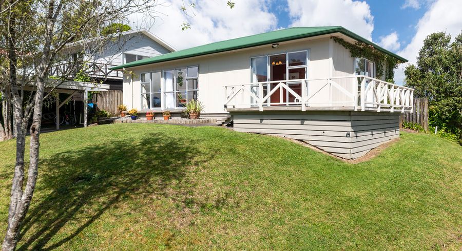  at 5/25 Edgware Road, West Harbour, Auckland