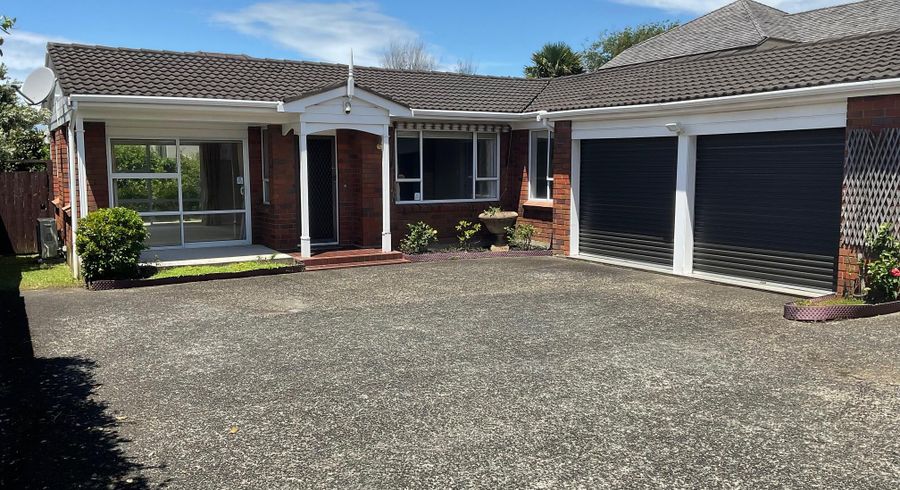  at 2/15 Milford Road, Milford, Auckland