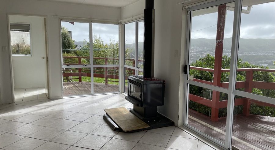 at 6 Maraval Crescent, Grenada Village, Wellington, Wellington