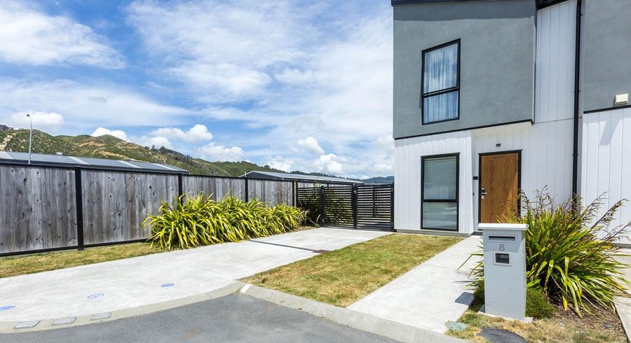 at 8 Gloaming Lane, Wallaceville, Upper Hutt, Wellington