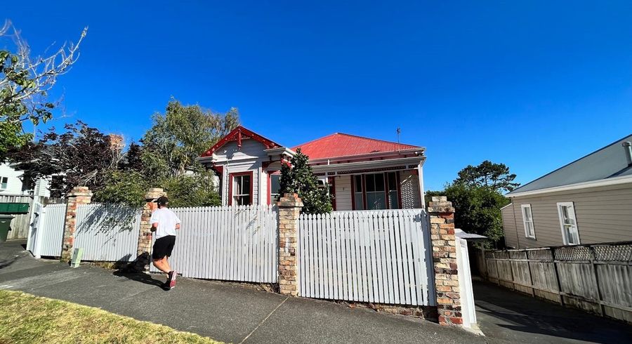  at 4/24 West End Road, Herne Bay, Auckland