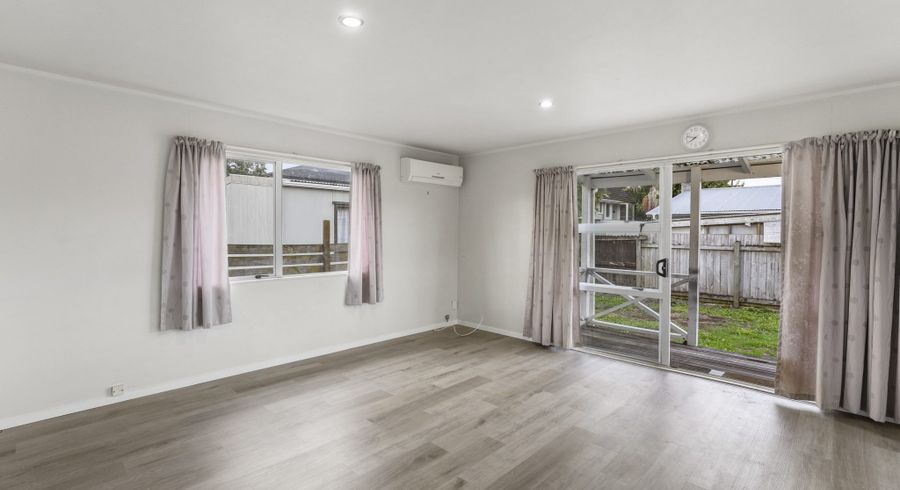  at 9b Gloucester Road, Manurewa, Manukau City, Auckland