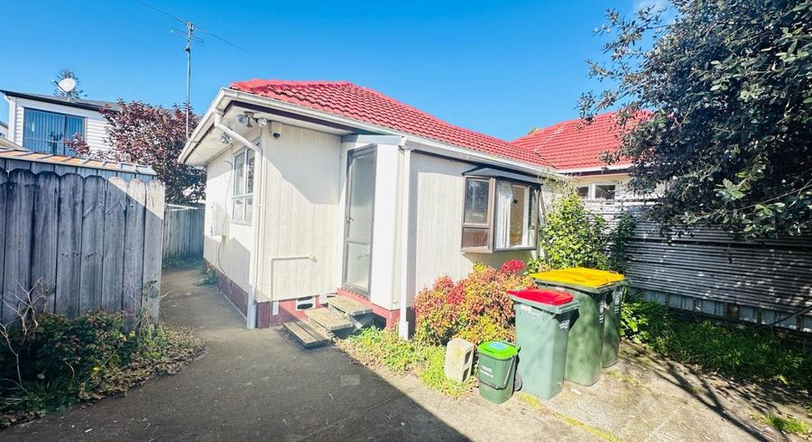  at 129 Russell Road, Manurewa, Auckland