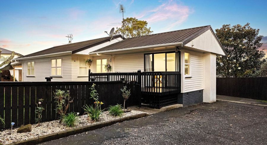  at 15A  Grande Vue Road, Hill Park, Manukau City, Auckland