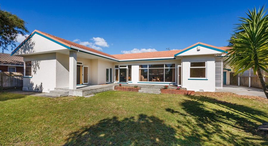  at 16 College Street, Awapuni, Palmerston North, Manawatu / Whanganui