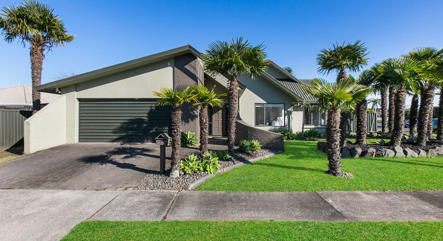  at 1 Paradise Place, Pakuranga Heights, Auckland