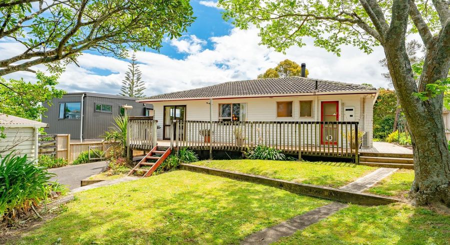  at 31 Takapu Street, Henderson, Waitakere City, Auckland