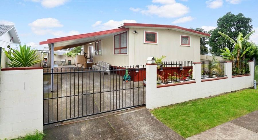 at 2 McNaughton  Avenue, Mangere, Manukau City, Auckland