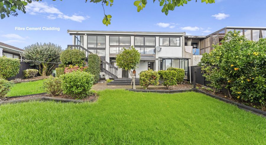  at 2/2 Monde Place, Clover Park, Manukau City, Auckland