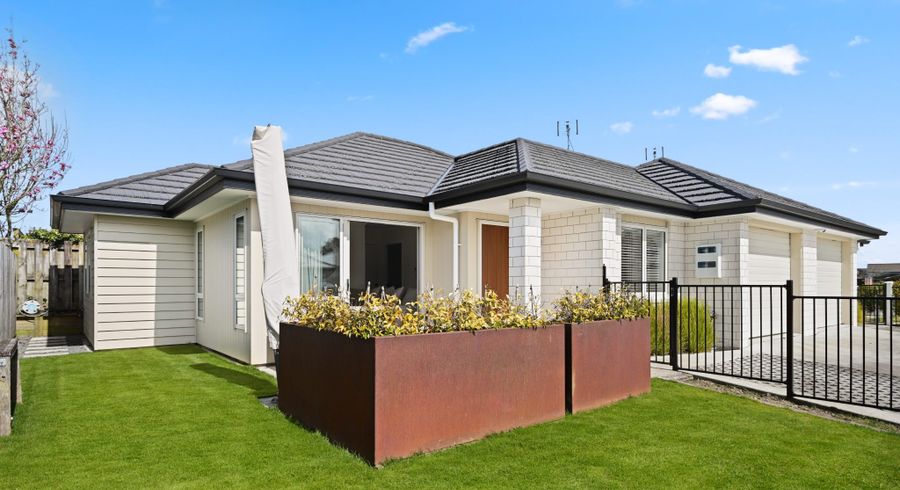  at 2/25 MacCallum Court, Rototuna, Hamilton, Waikato