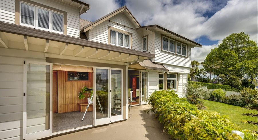  at 1 Lambton Road, Hospital Hill, Napier, Hawke's Bay