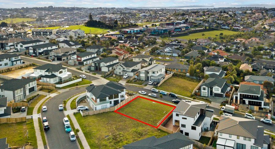Free property data for 15 Colliston Rise, Pinehill, Auckland - homes.co.nz