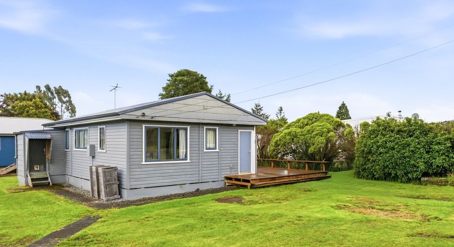  at 19 Mackenzie Street, National Park, Ruapehu, Manawatu / Whanganui