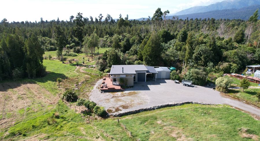  at 21 McGloin Road, Bruce Bay, Haast