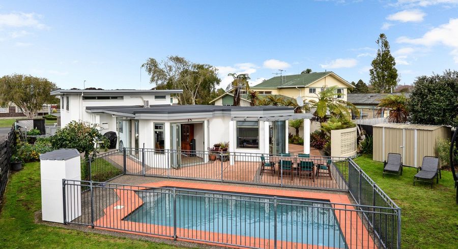  at 37 Glen Lynne Avenue, Queenwood, Hamilton