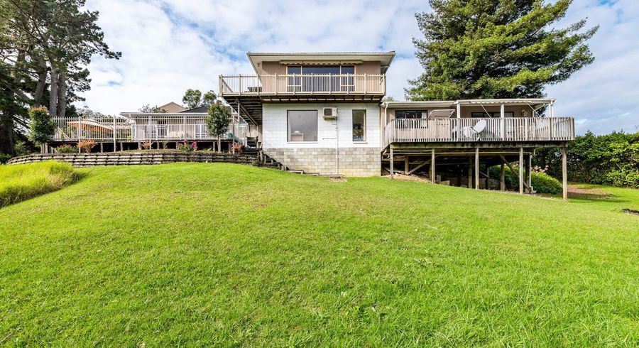  at 1028 East Coast Road, Fairview Heights, Auckland