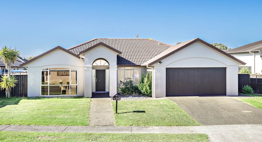  at 9 Bronwylian Drive, Flat Bush, Auckland