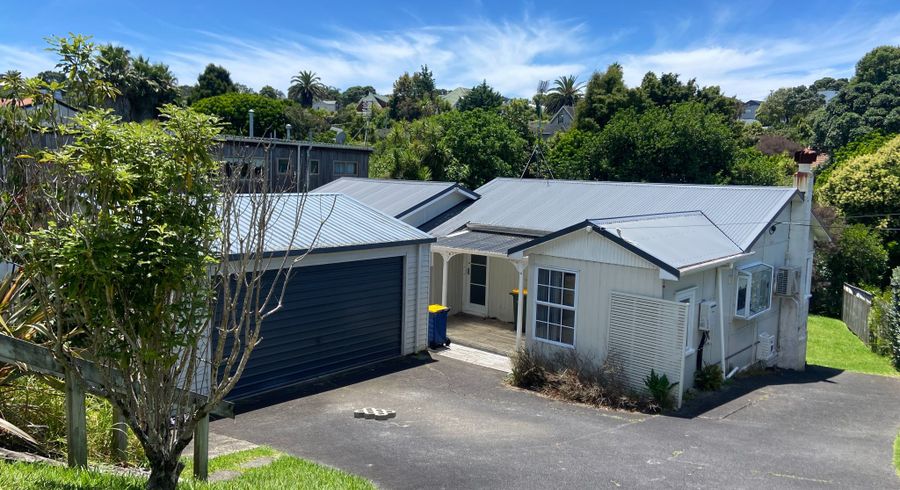  at 6 Gray Crescent, Torbay, North Shore City, Auckland