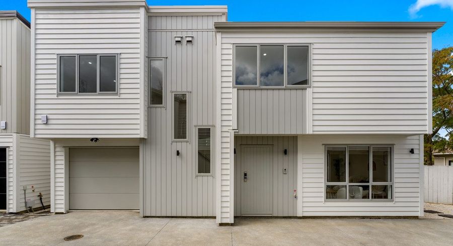  at Lot 5/9A Glennandrew Drive, Bucklands Beach, Manukau City, Auckland