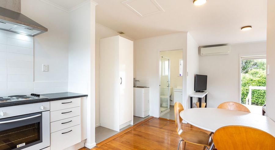  at 2/252A Blockhouse Bay Rd, Blockhouse Bay, Auckland City, Auckland