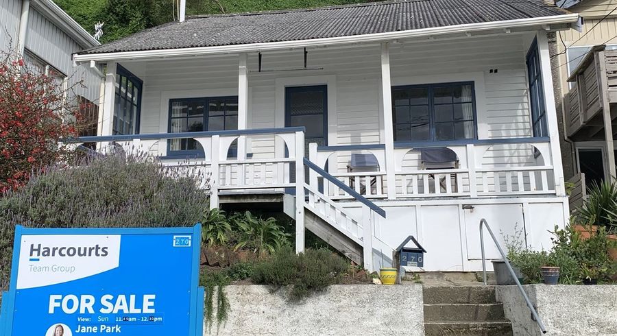  at 270 Queens Drive, Lyall Bay, Wellington