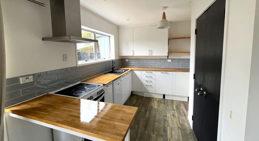  at 2/172 Beach Haven Road, Beach Haven, North Shore City, Auckland