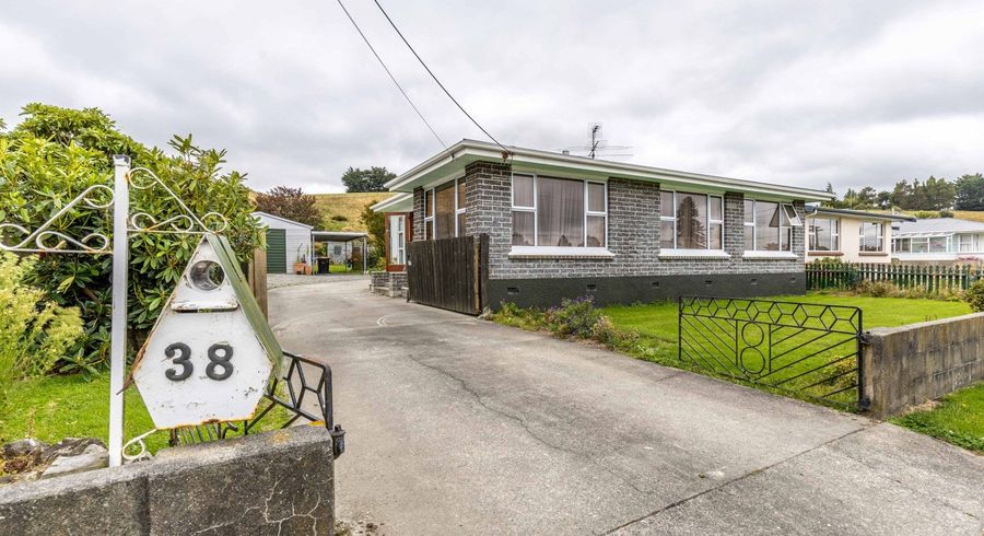  at 38 Kana Street, Mataura