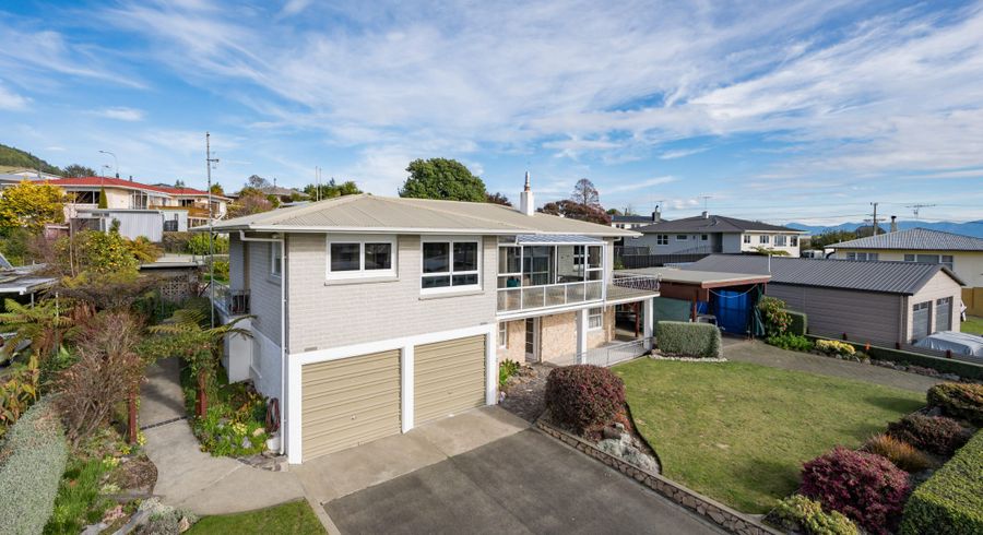  at 2 Churchill Avenue, Richmond