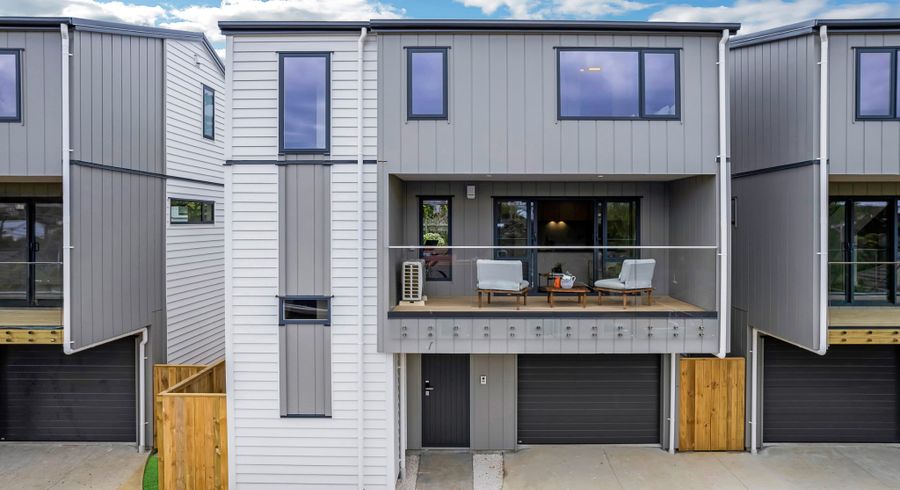  at 4/49 Northboro Road, Belmont, North Shore City, Auckland