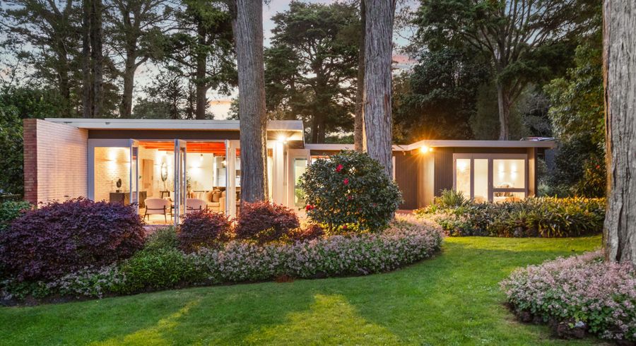  at 53a Hillcrest Avenue, Hillcrest, North Shore City, Auckland