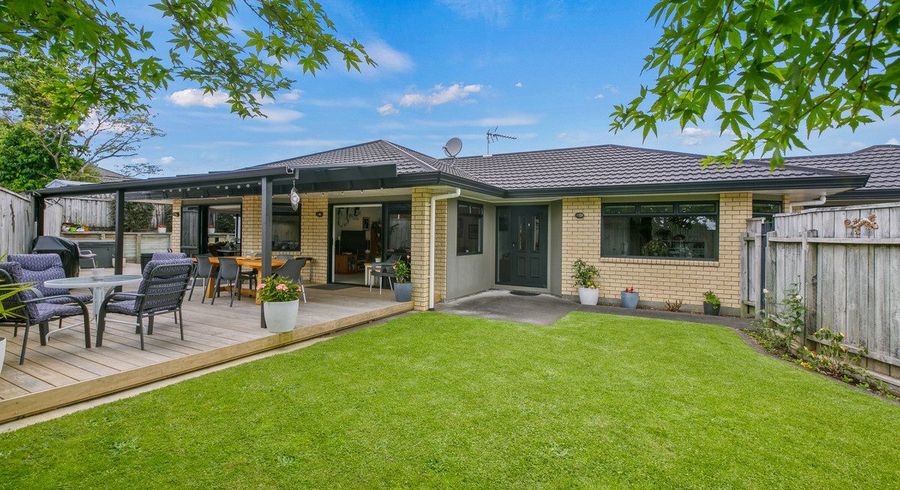  at 4 Maple Crescent, Whalers Gate, New Plymouth