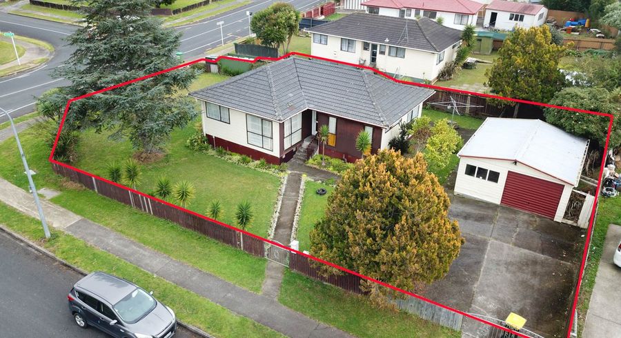  at 2 Foxlaw Street, Randwick Park, Auckland