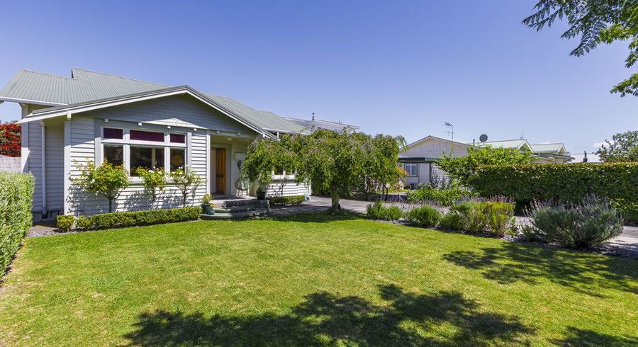  at 142 Nelson Crescent, Napier South, Napier