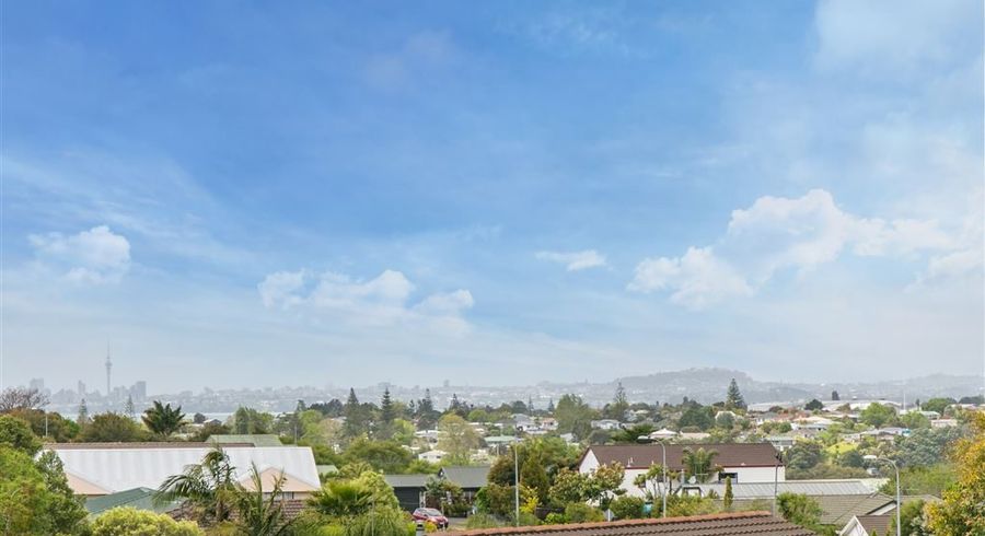  at 4 Amery Place, West Harbour, Waitakere City, Auckland