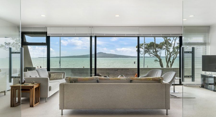  at 2/195 Tamaki Drive, Kohimarama, Auckland City, Auckland