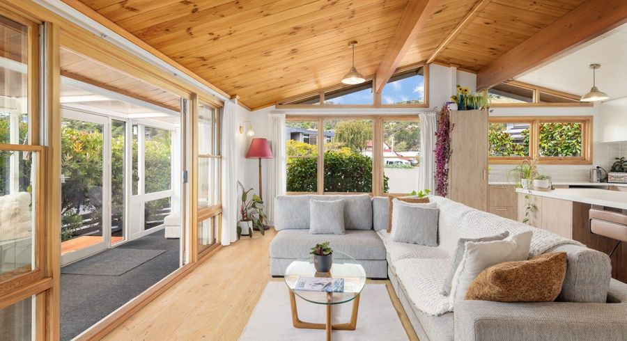  at 2 Wakatu Avenue, Redcliffs, Christchurch City, Canterbury