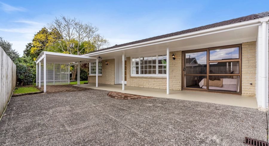  at 2/11 Vivian Wilson Drive, Eastern Beach, Auckland